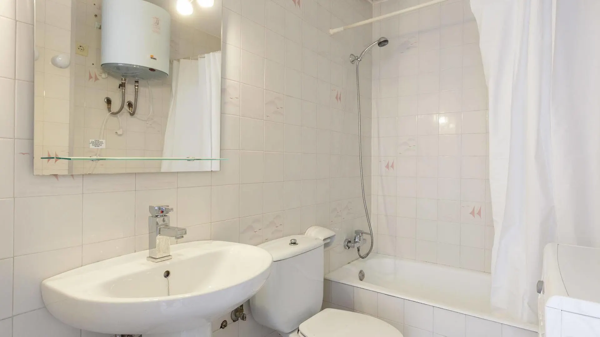 דירה קולוניה סנט ג'ורדי Apartamentos Lago ספרד