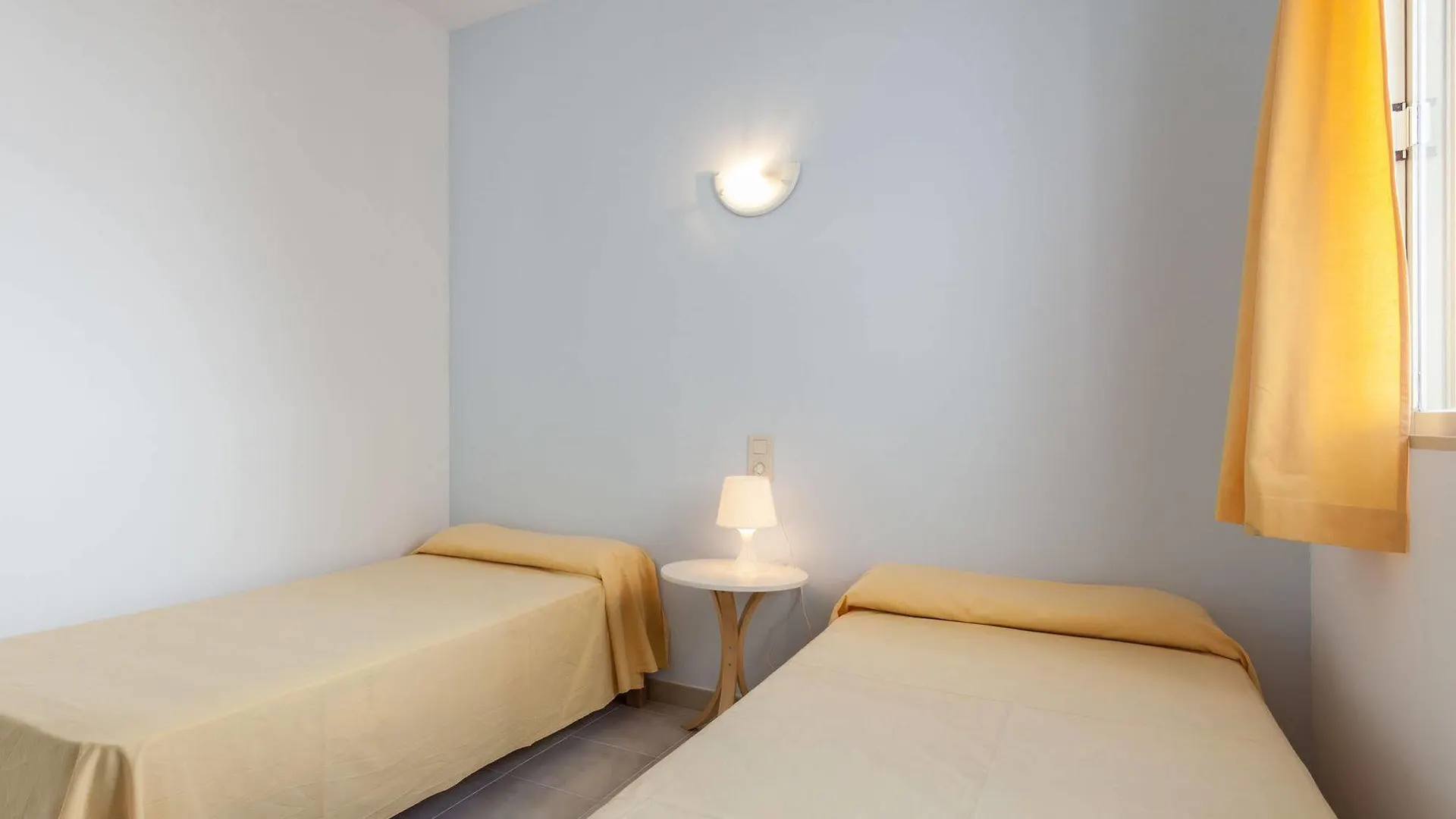 Apartamentos Lago Колонья Сант Джордин Апартаменты
